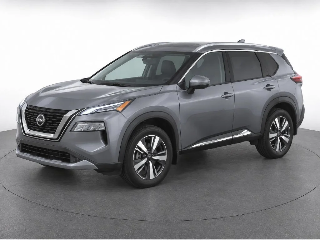Used 2021 Gray Nissan SL image 2