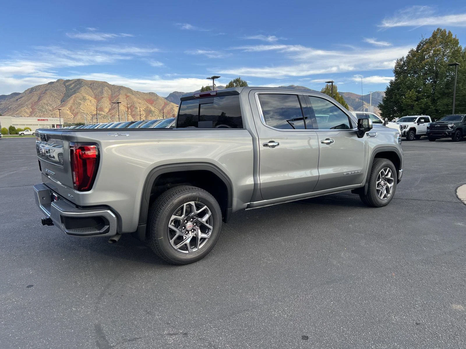2026 GMC Sierra 1500 SLT - Photo 13