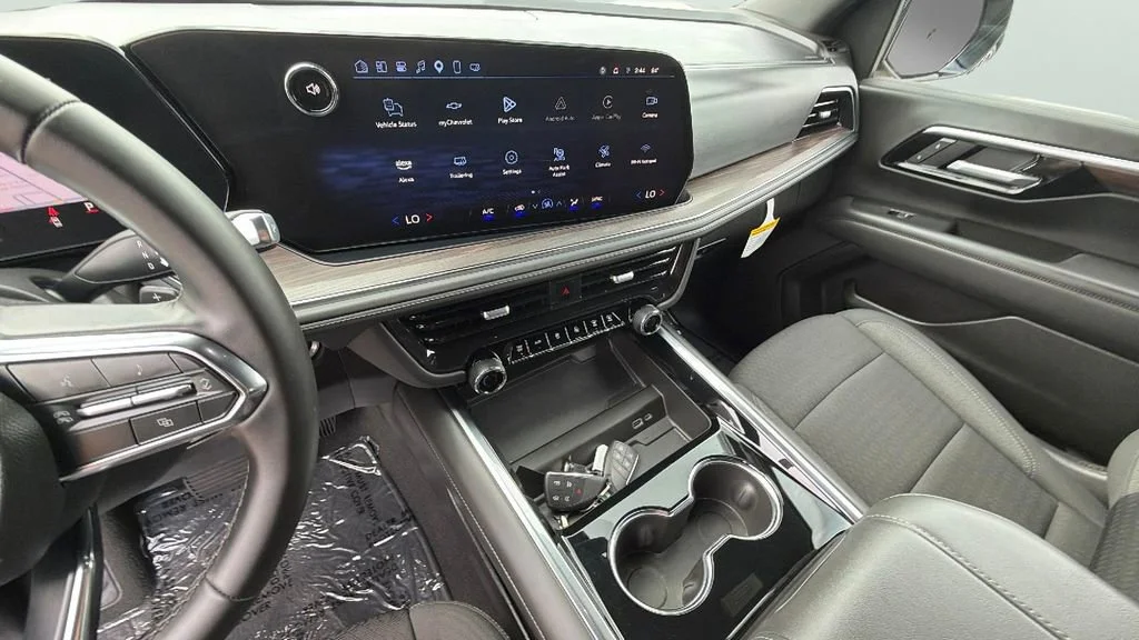Used 2025 Black Chevrolet LS image 19