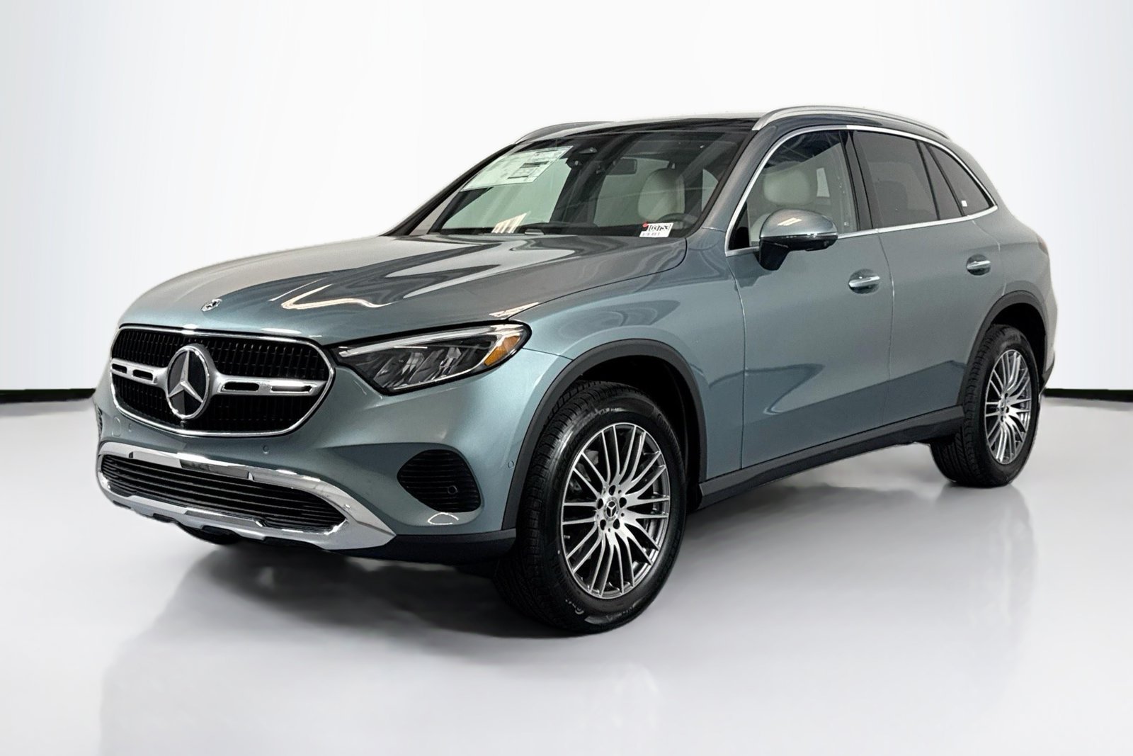 New 2026 Verde Silver Metallic Mercedes-Benz GLC 300 image 1