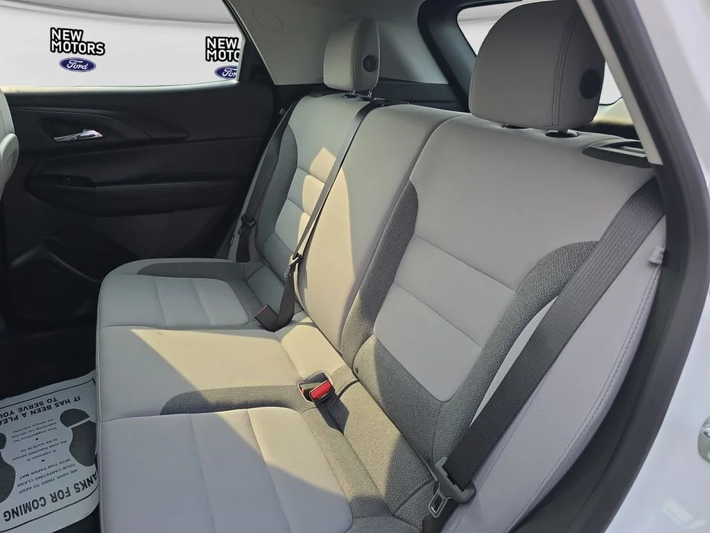 Used 2024 Summit White Chevrolet LS image 11