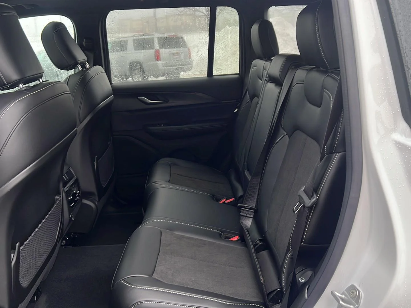 New 2025 Bright White Clearcoat Jeep Altitude X image 20