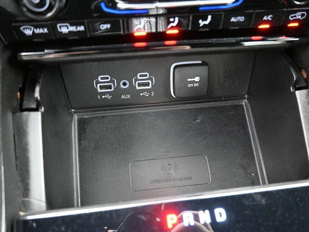 Used 2024 Gray Jeep Altitude image 27