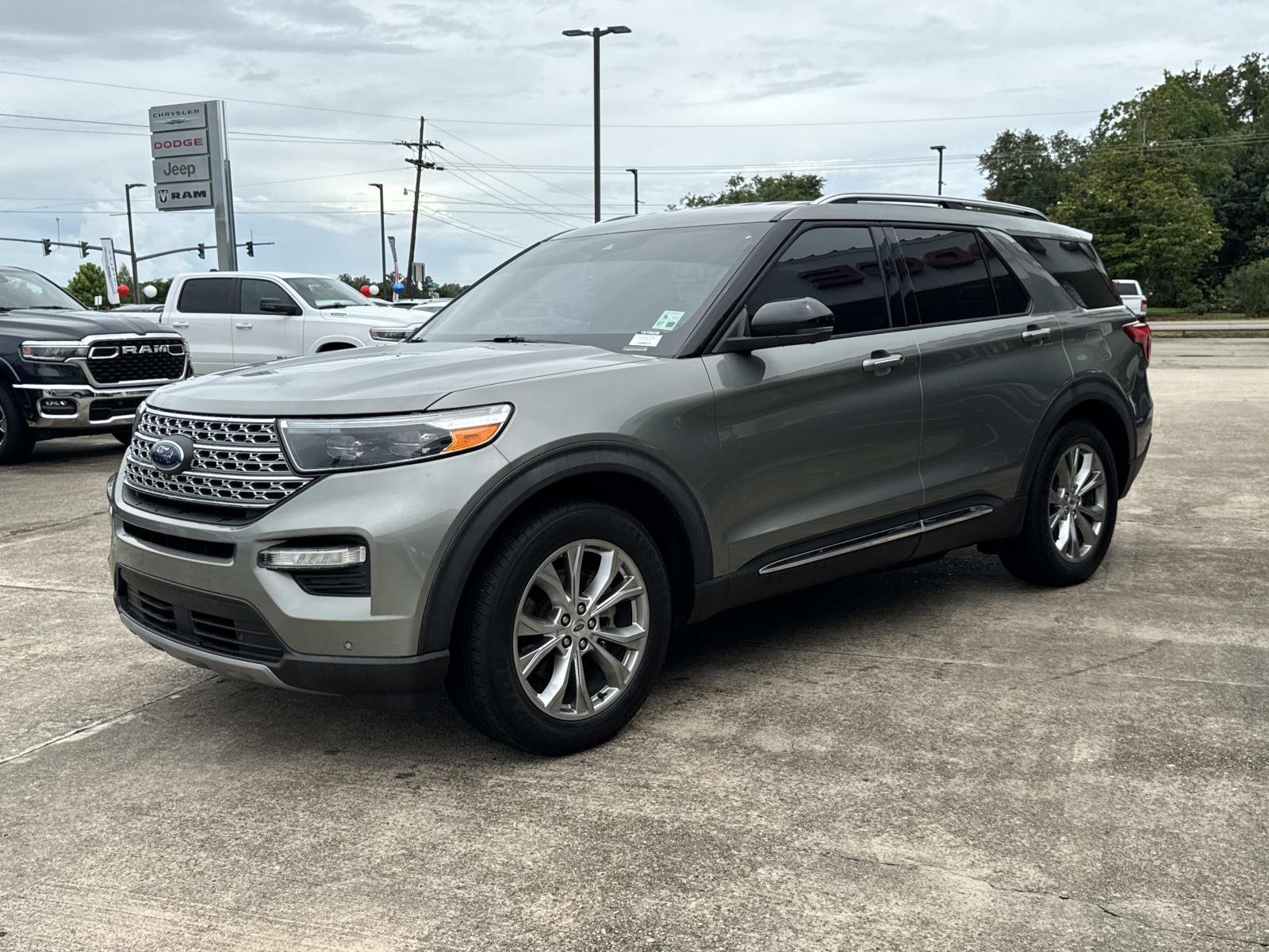 Used 2020 Silver Ford Limited image 3