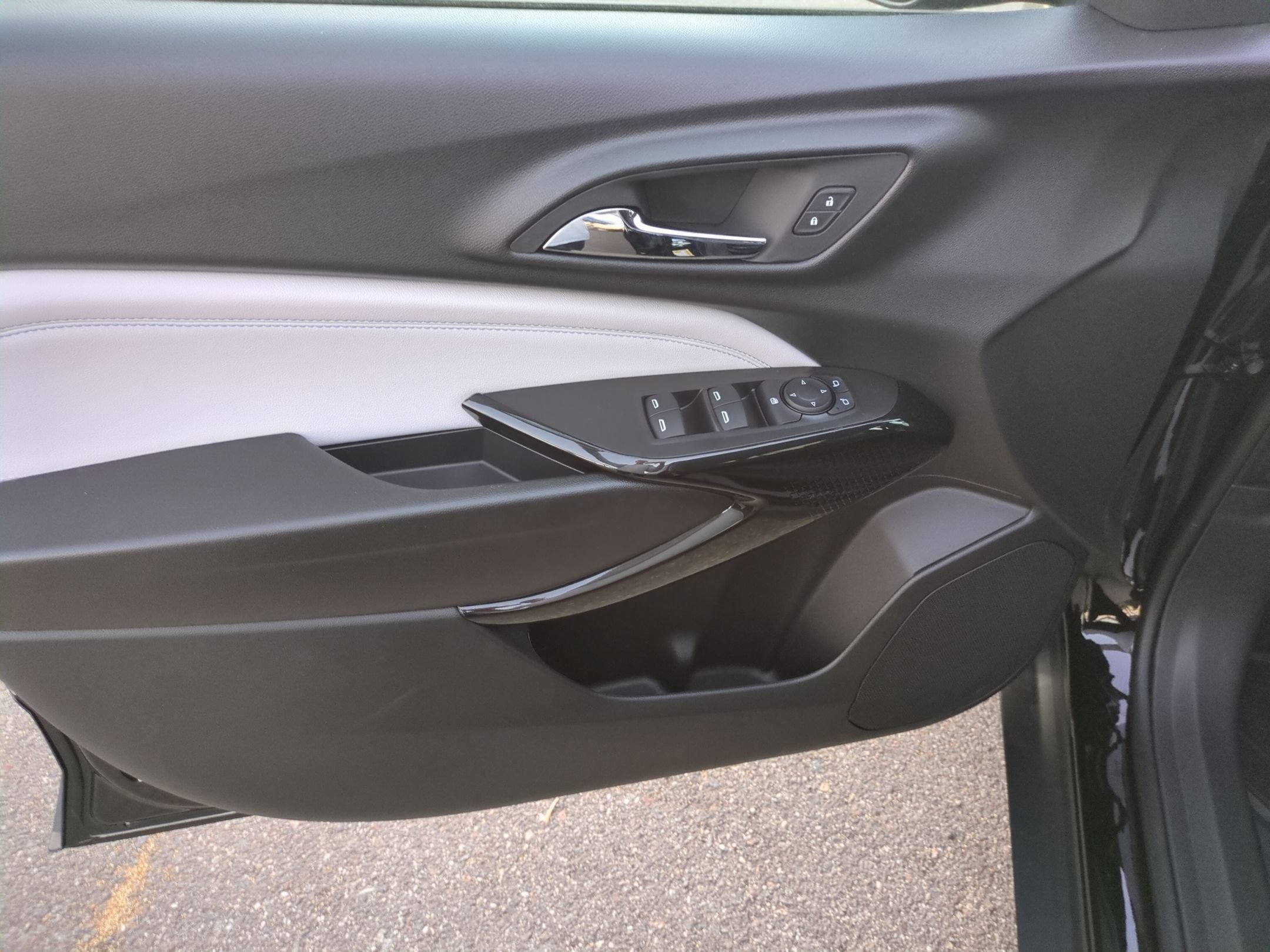 2026 Chevrolet Trax LT - Photo 23