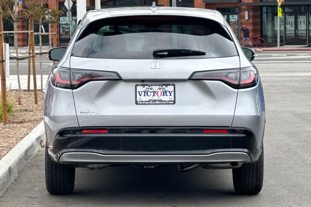 New 2027 Solar Silver Metallic Honda EX-L image 5