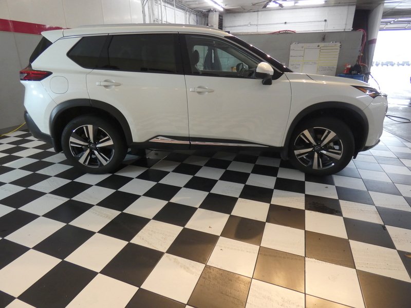 Used 2023 WHITE Nissan FWD SL image 4