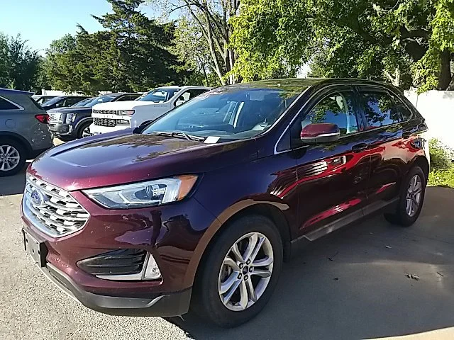 Used 2019 Red Ford SEL image 16