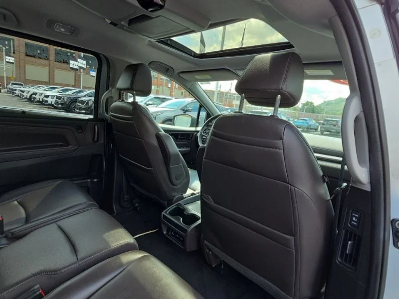 Used 2023  Honda Touring image 18