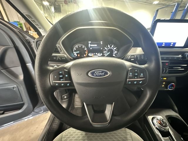 Used 2021 Gray Ford SE image 15