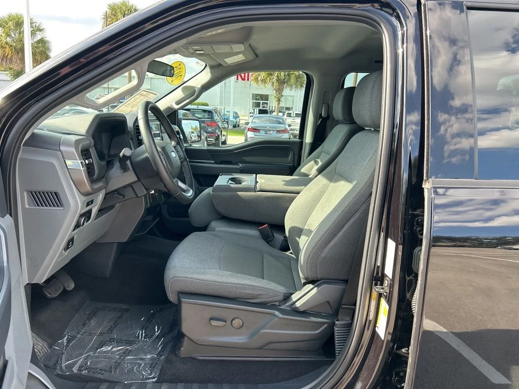 Used 2025 Black Ford XLT image 16