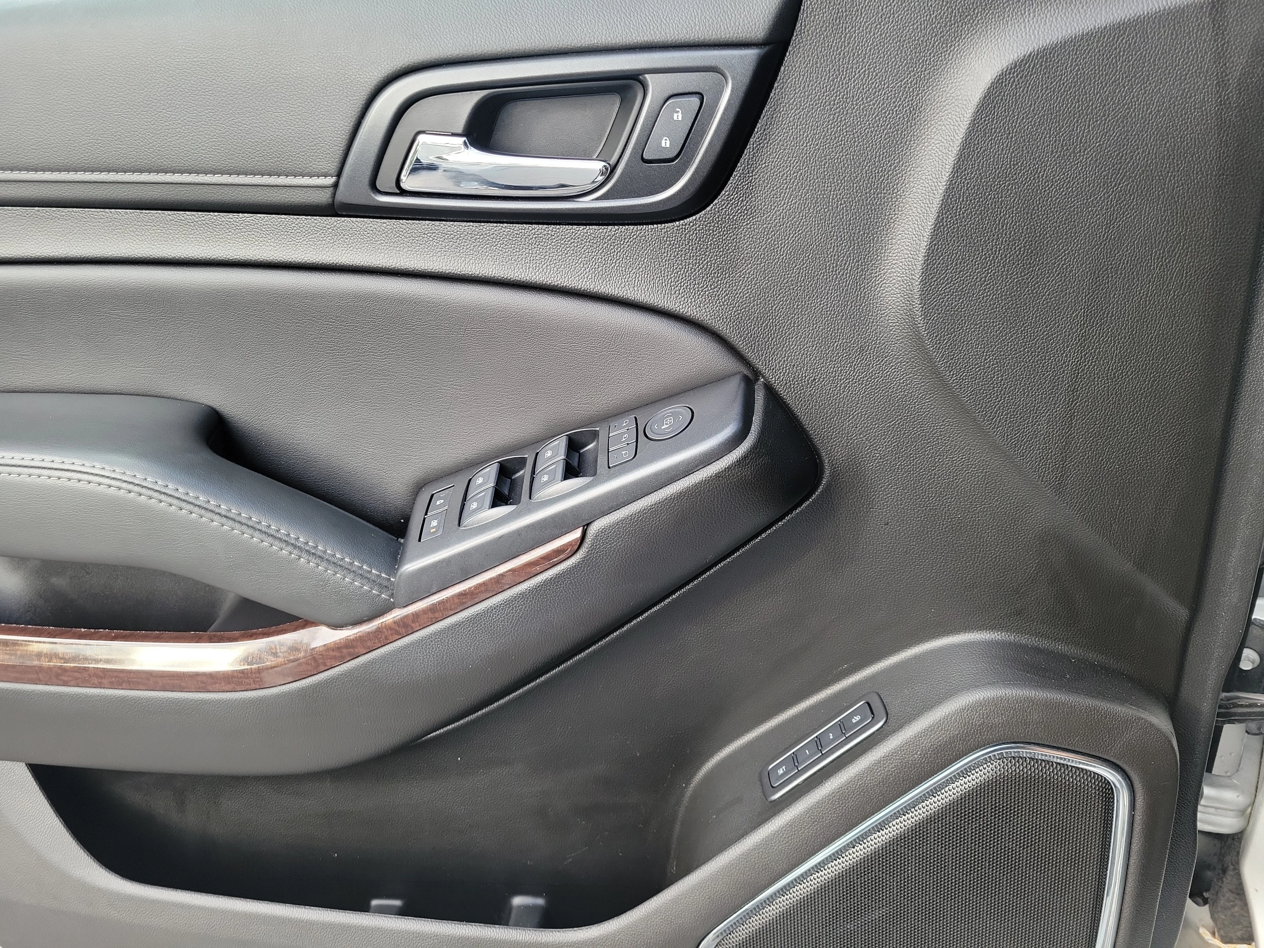 Used 2020 Quicksilver Metallic GMC SLT image 14