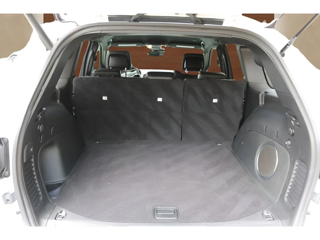 Used 2022 White Jeep Laredo X image 20