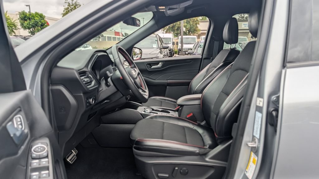 2024 Ford Escape ST-Line - Photo 14