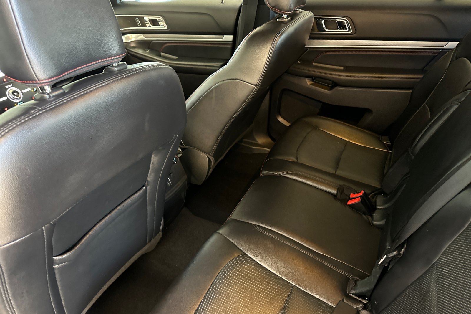 Used 2019 Silver Ford Sport image 12