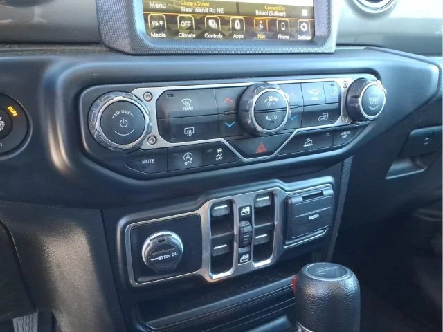 Used 2023 White Jeep Overland image 27