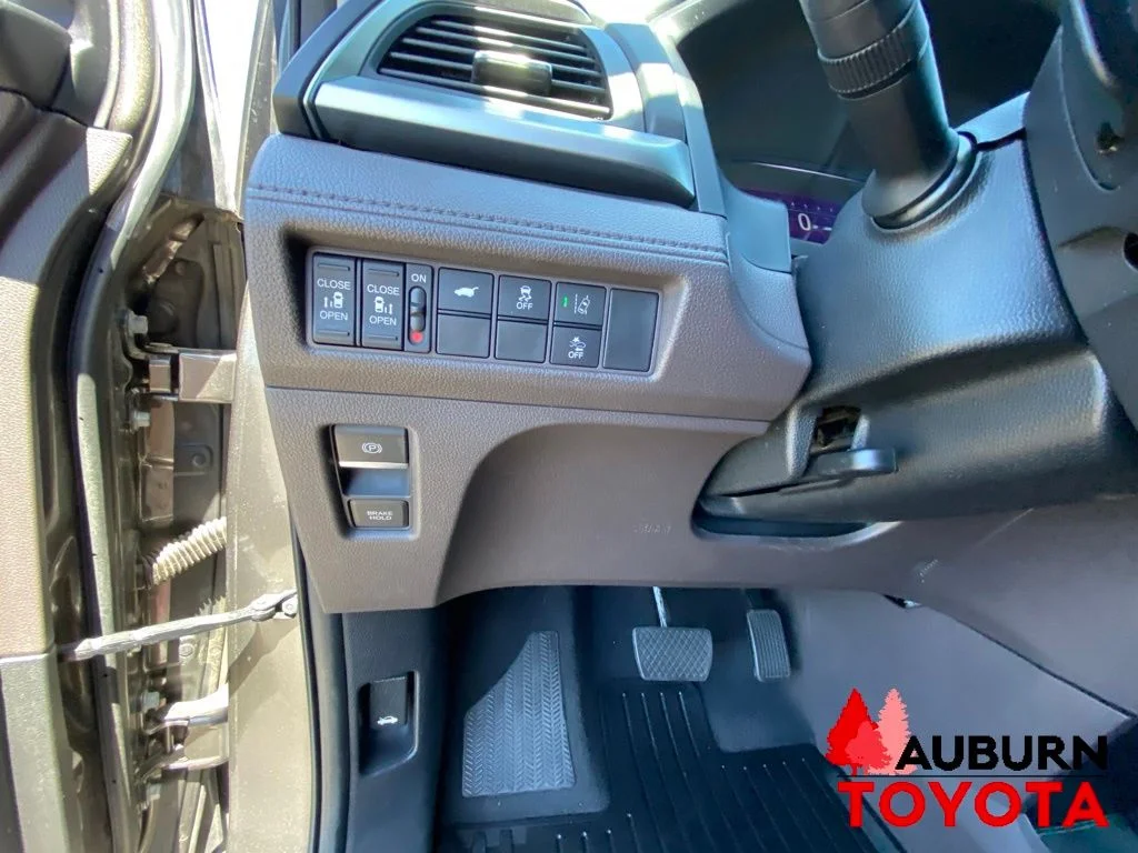 Used 2019 Modern Steel Metallic Honda EX-L image 36