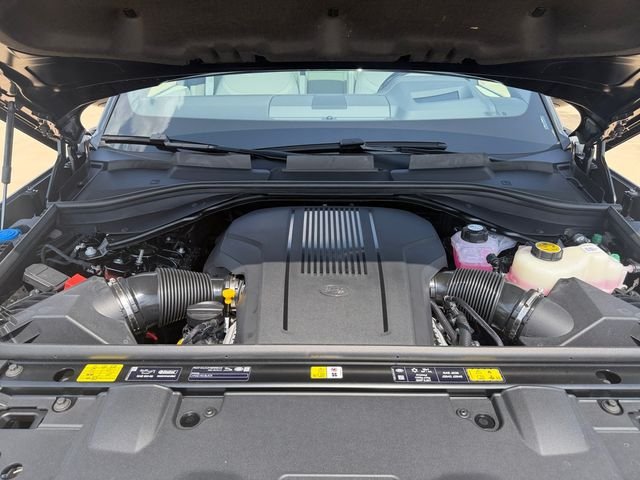 New 2026 Santorini Black Land Rover SE image 19