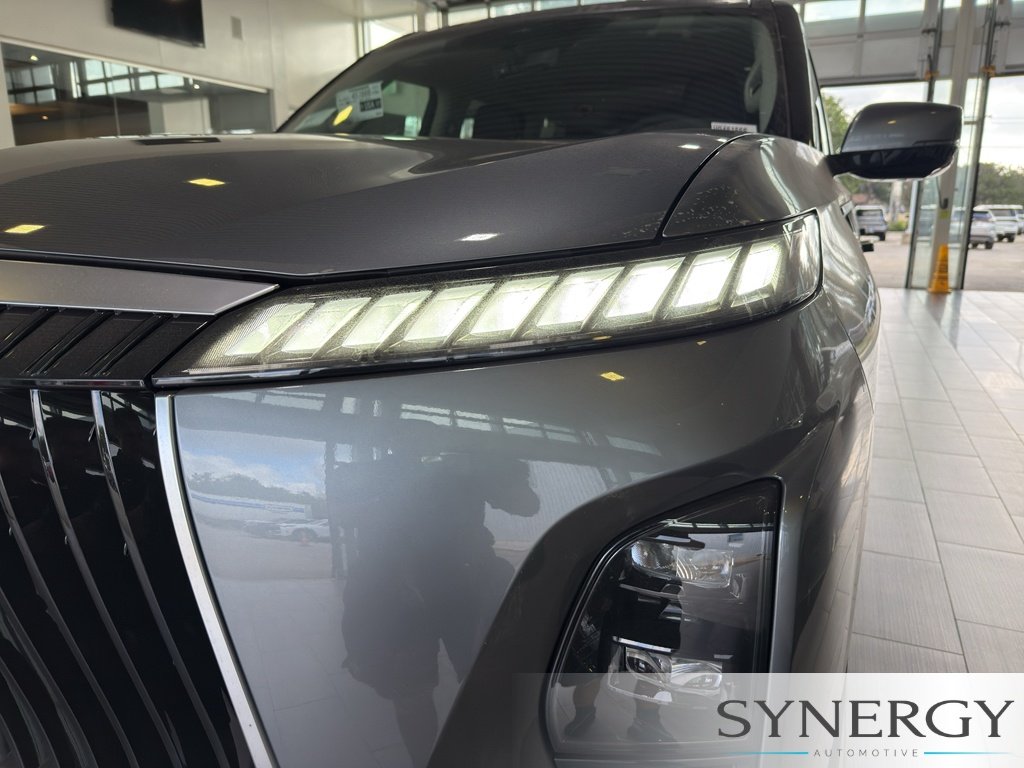 New 2027 Dynamic Metal INFINITI LUXE image 9