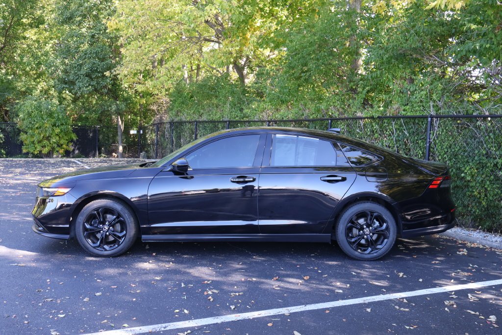 2025 Honda Accord SE - Photo 4