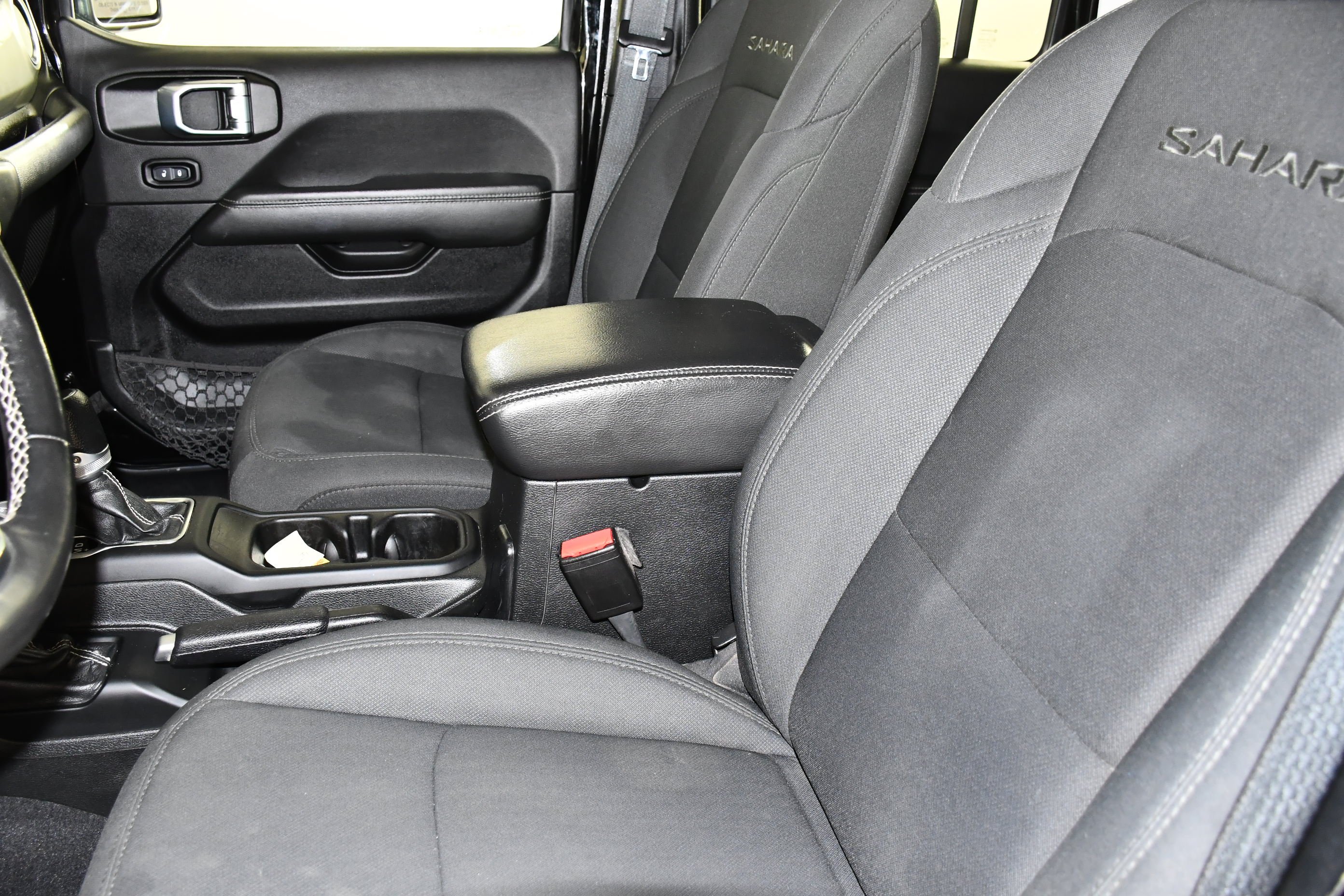 Used 2021 Black Clearcoat Jeep Unlimited Sahara image 37