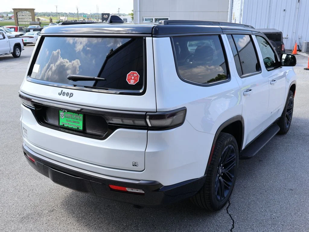 New 2026 Bright White Clear-Coat Exterior Paint Jeep 85th Anniversary Edition image 5