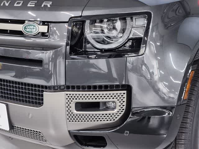 2025 Land Rover Defender X-Dynamic SE - Photo 18