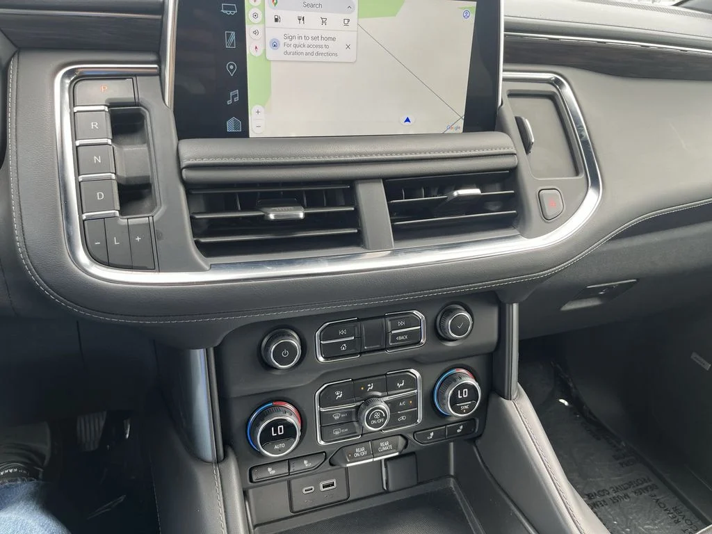 Used 2023 Gray Chevrolet Z71 image 24