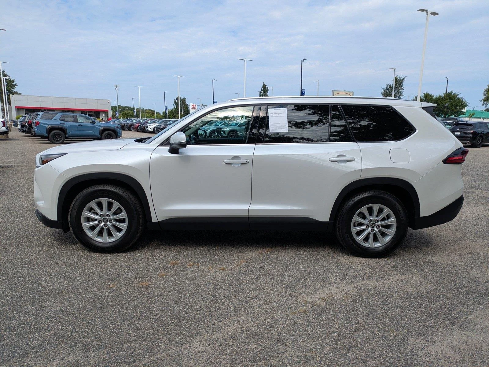 Certified Used 2025 Wind Chill Pearl Toyota Hybrid XLE image 7