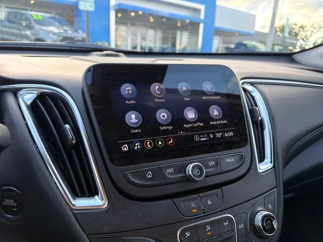Used 2023 White Chevrolet LT image 3