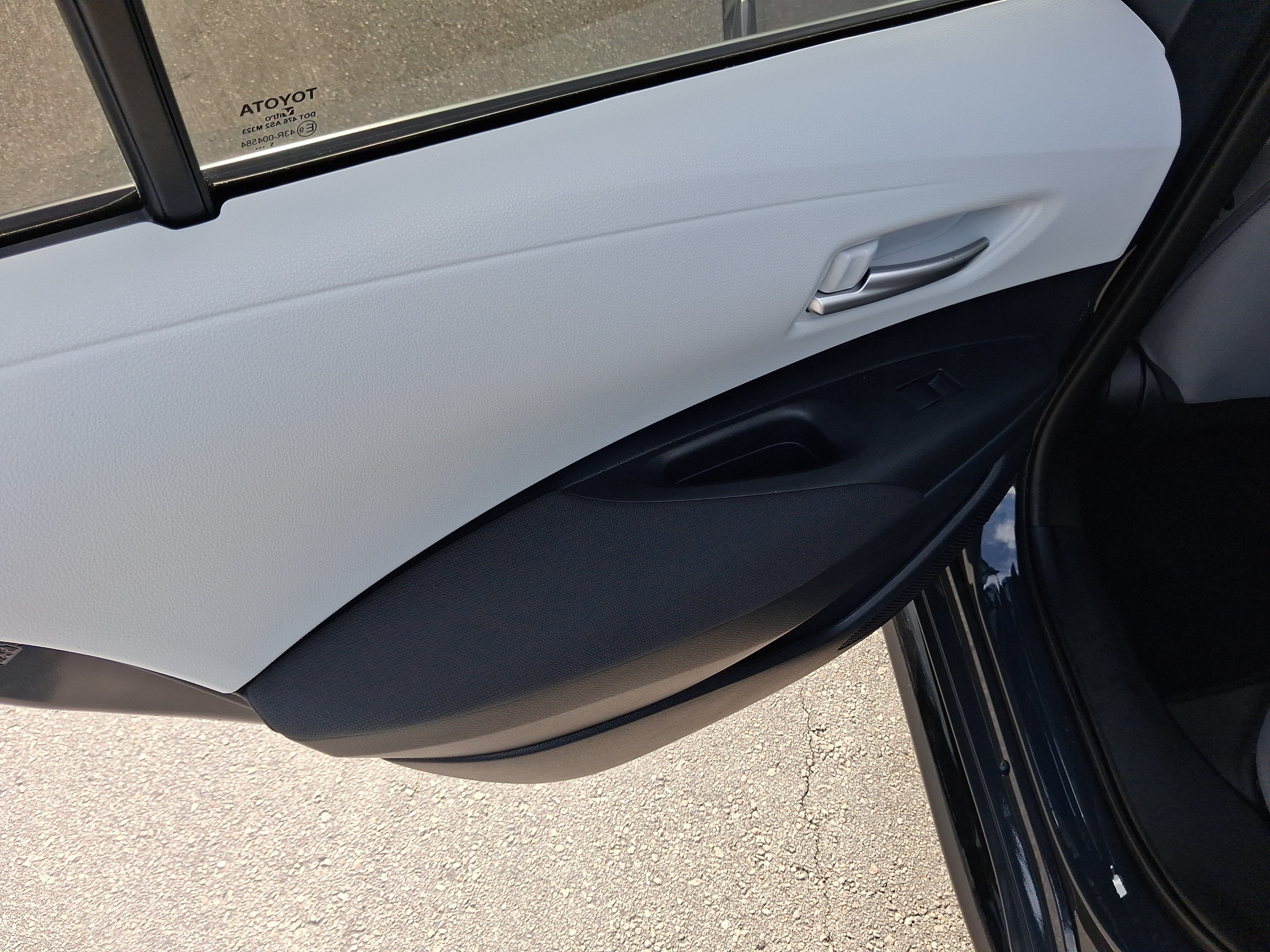 Used 2026  Toyota SE image 11