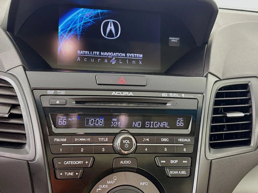 Used 2014 White Diamond Pearl Acura Technology Package image 16
