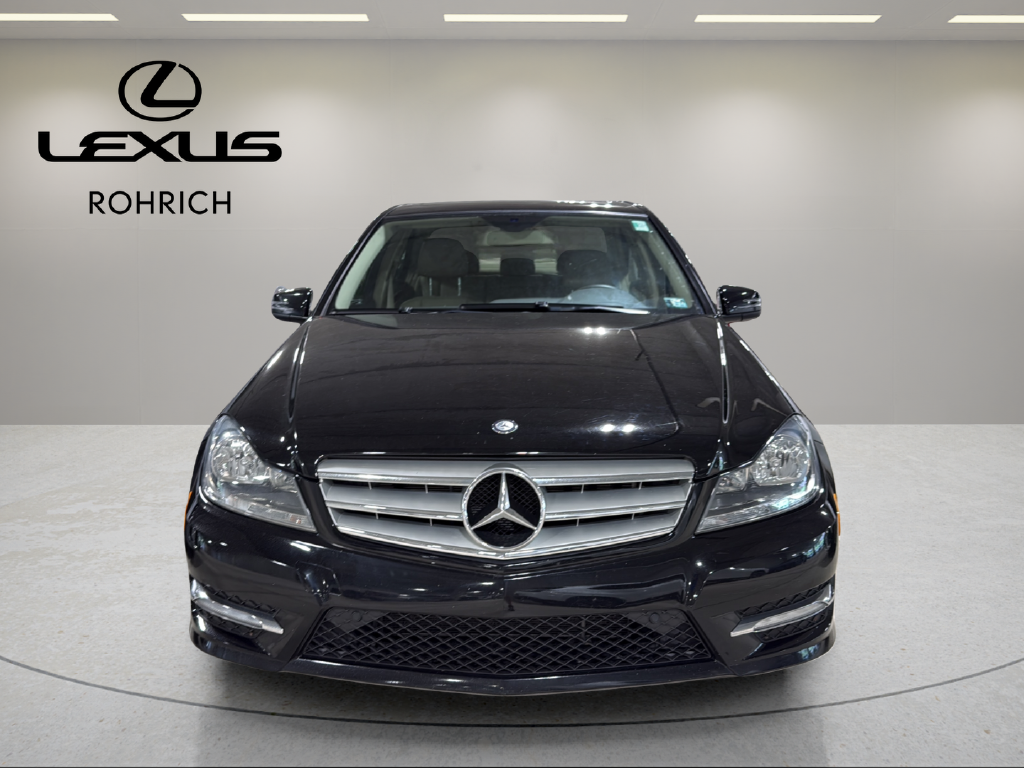 Used 2012  Mercedes-Benz C 300 image 2