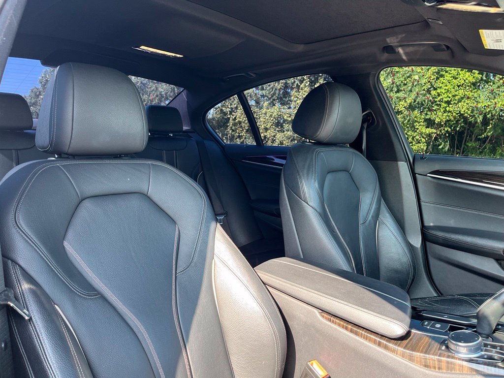 Used 2018 Black BMW 540i xDrive image 32