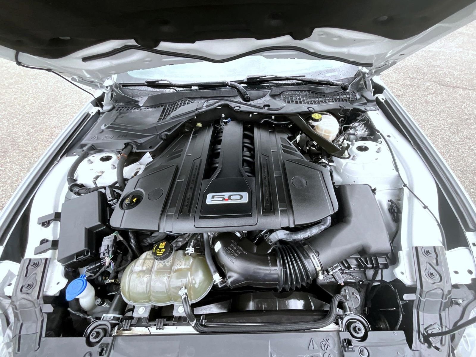 Used 2022 White Ford GT Premium image 23