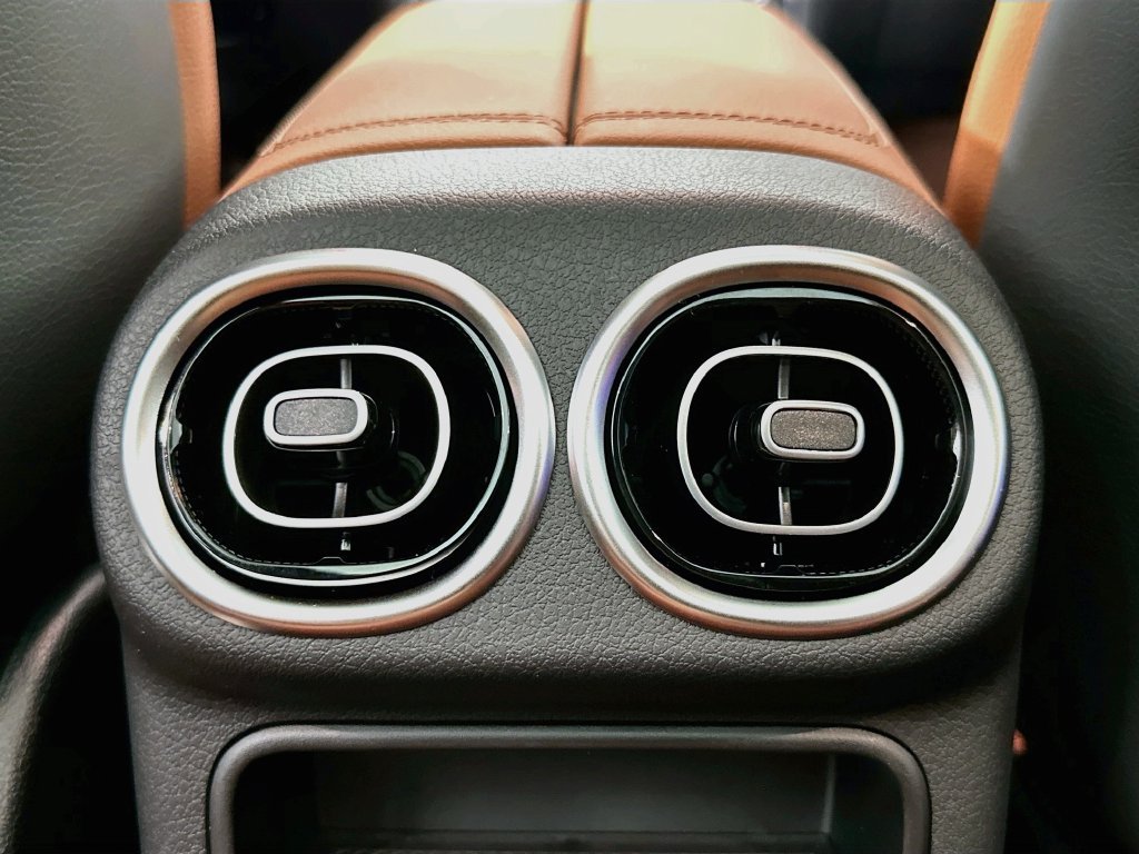 New 2027 Graphite Grey Metallic Mercedes-Benz GLC 300 image 26