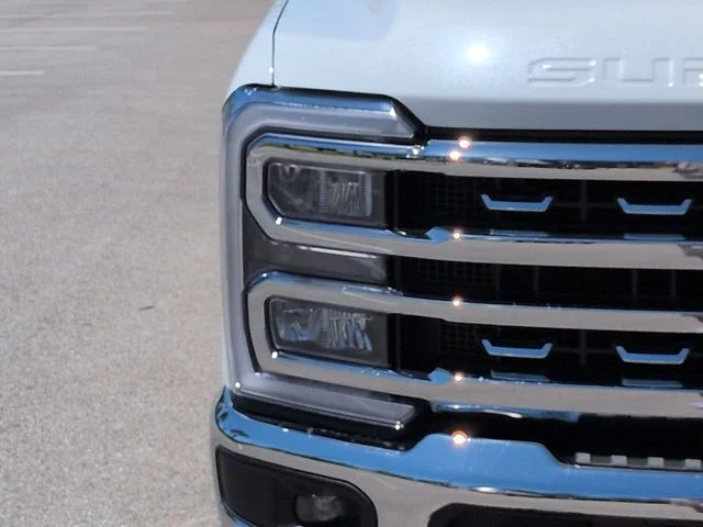 New 2026 Star White Metallic Tri-Coat Ford F-250® Lariat® image 10