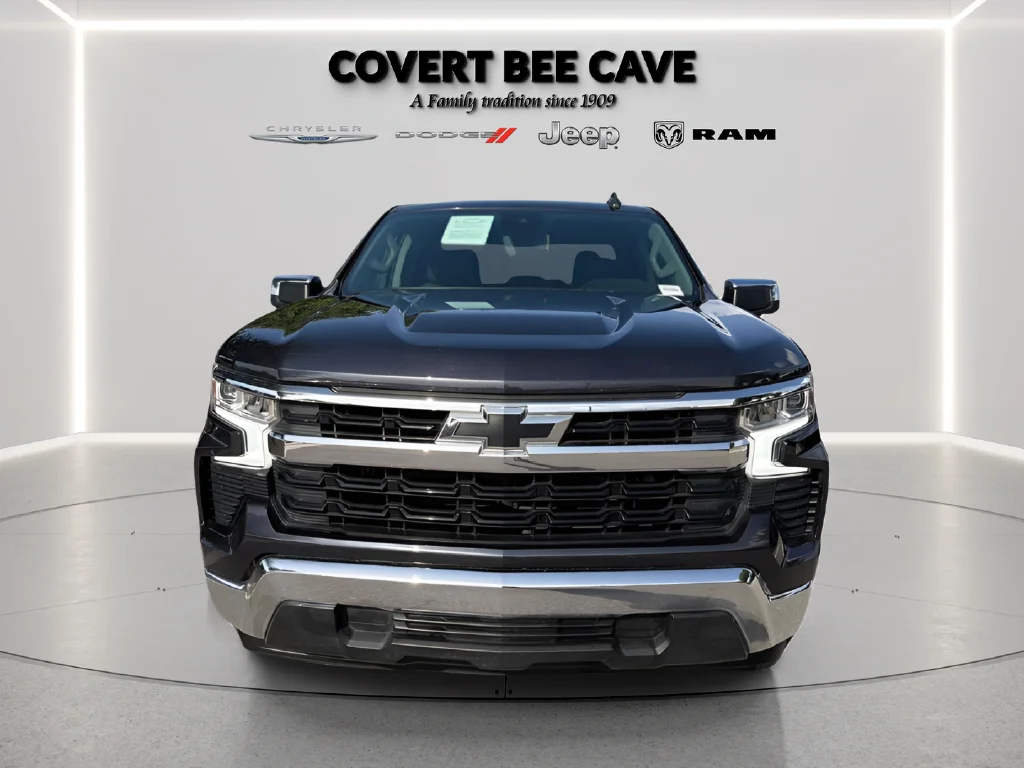 Used 2022 Gray Chevrolet LT image 3