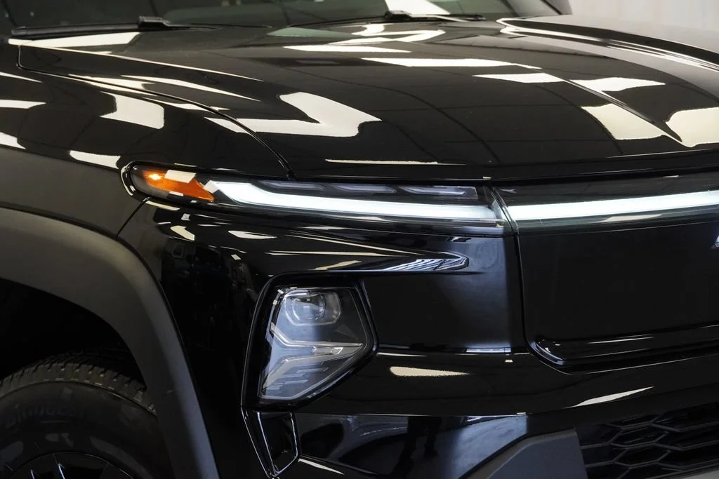 New 2026 Black Chevrolet LT - Extended Range image 29