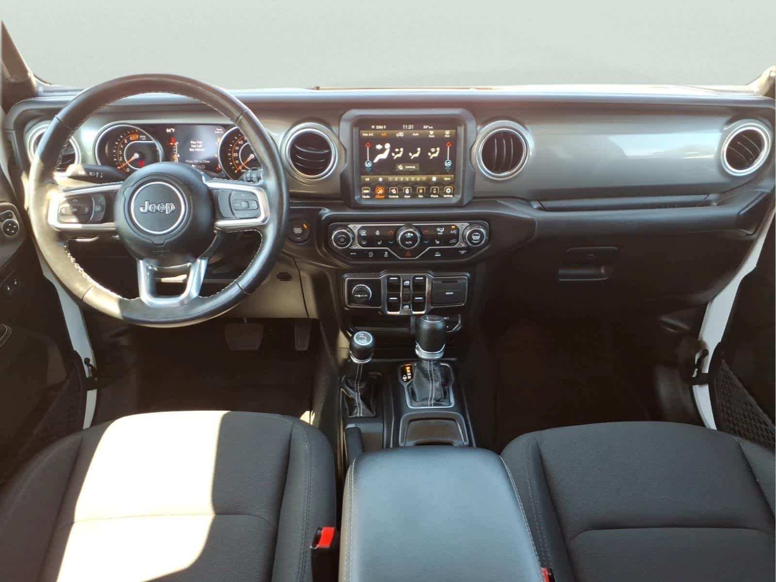 Used 2022 Bright White Clearcoat Jeep Unlimited Sahara image 17