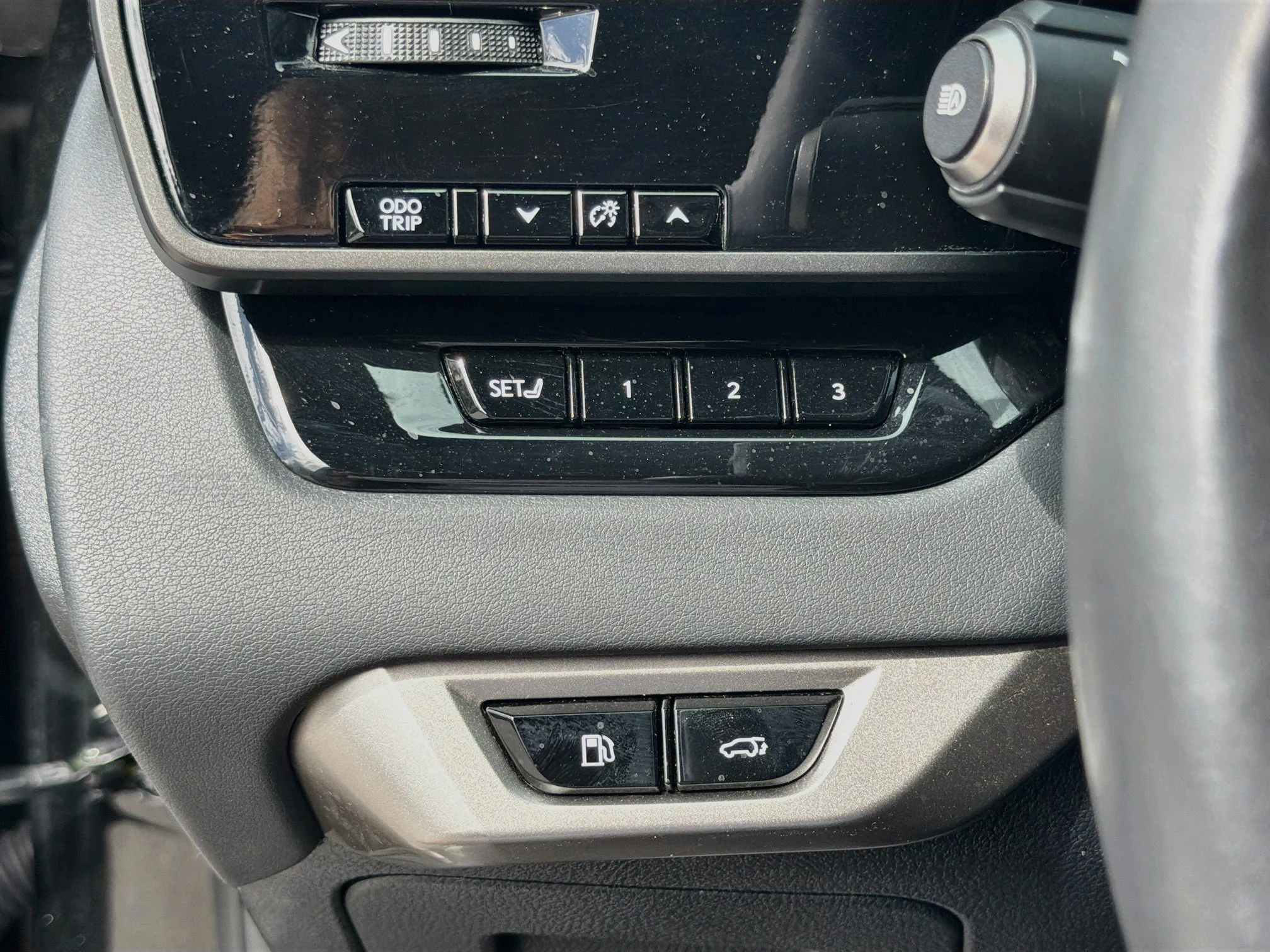 Used 2024 Caviar Lexus RX 350 image 36