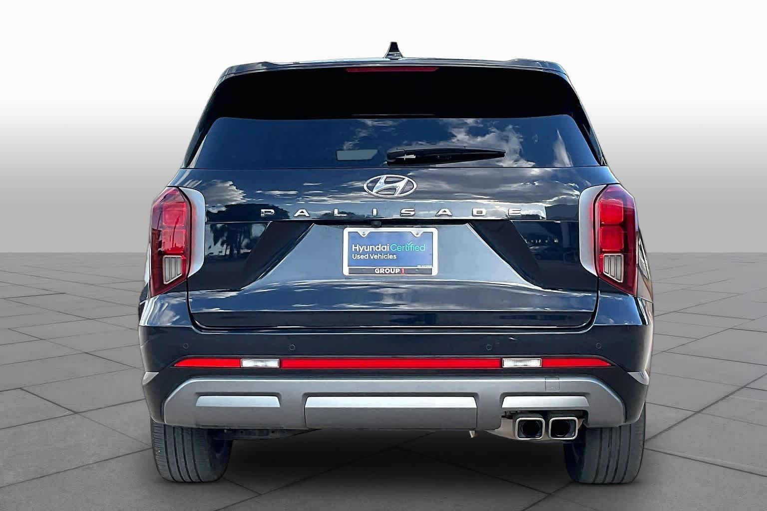 Used 2024 Moonlight Cloud Hyundai SEL 8P image 5