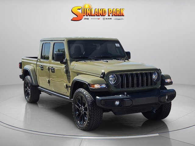 Pre-Owned 2025 Jeep Gladiator Nighthawk 4WD