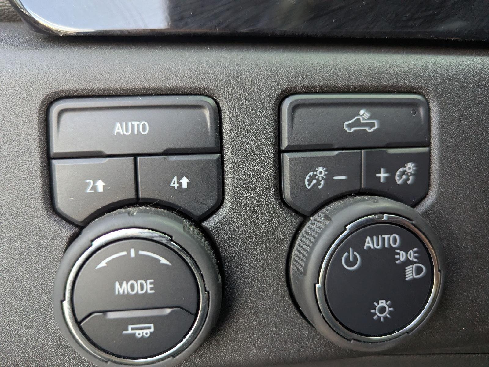 Used 2025 Riptide Blue Metallic Chevrolet LT image 21
