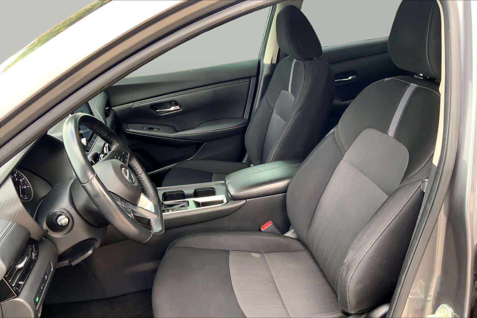 Used 2022 Gun Metallic Nissan SV image 8