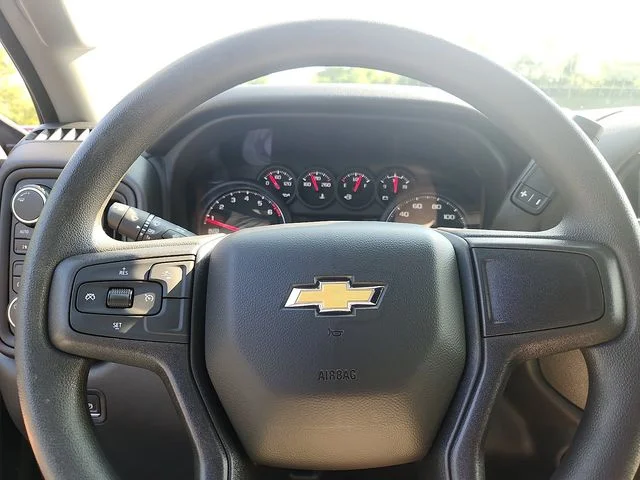Used 2023 Black Chevrolet Custom image 18