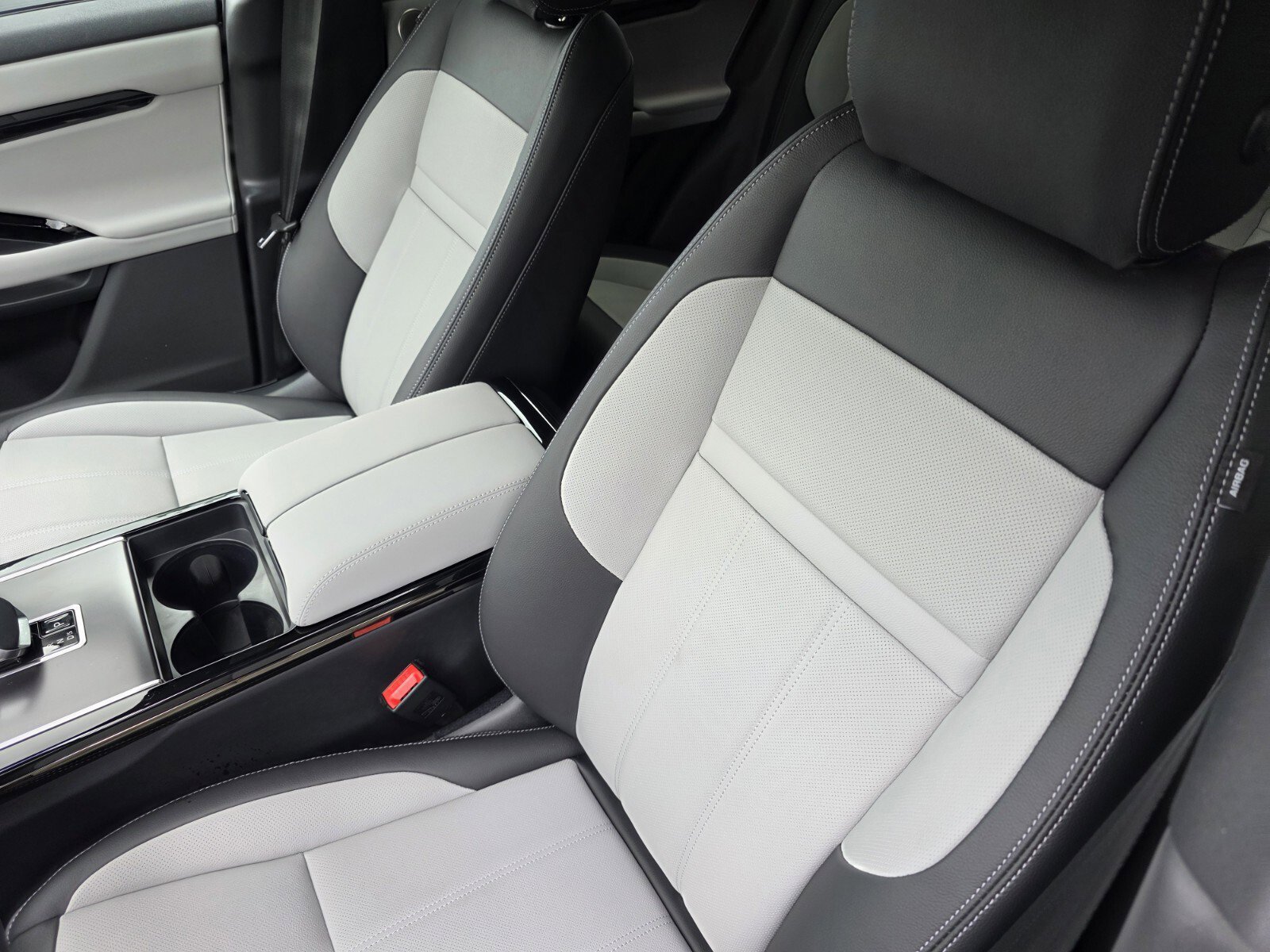 New 2026 Tribeca Blue Land Rover Hoxton Edition image 12