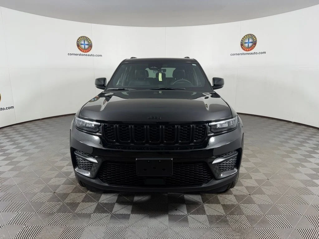 Used 2025 Jeep Grand Cherokee Altitude with VIN 1C4RJHAG2S8699120 for sale in Elk River, Minnesota