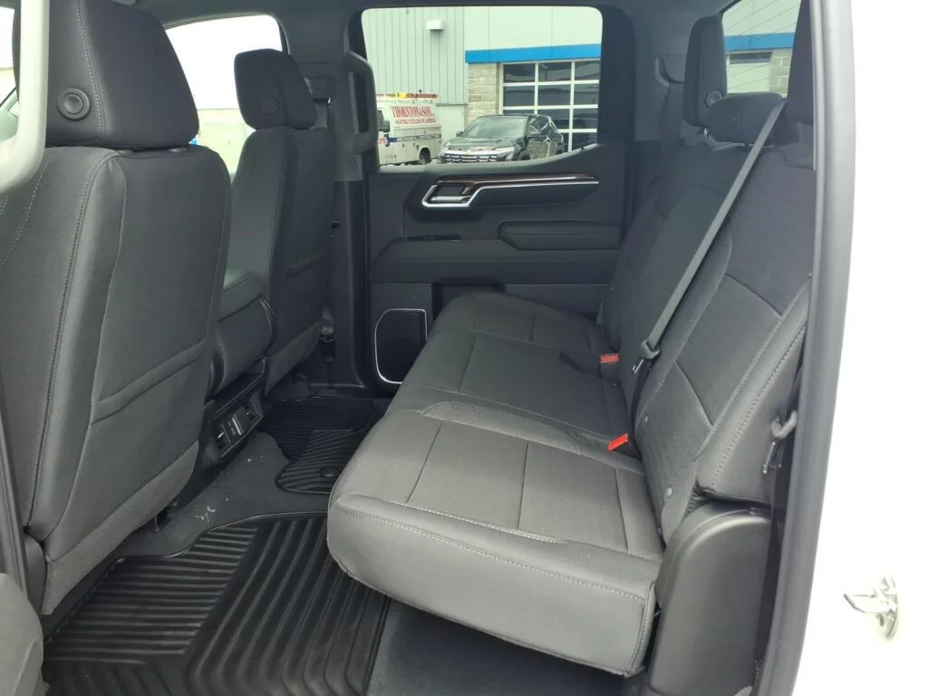 2026 Chevrolet Silverado 1500 LT - Photo 6