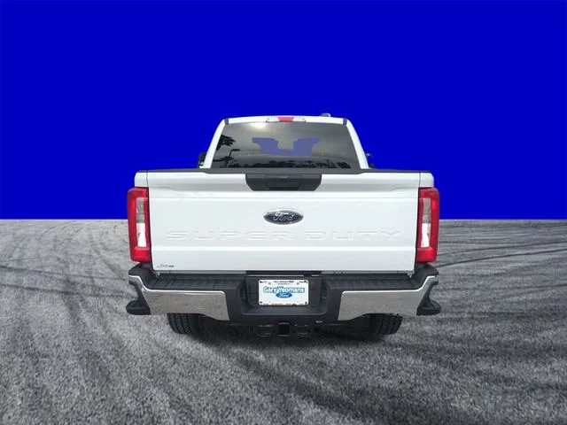 New 2026 Oxford White Ford F-250® XLT image 5